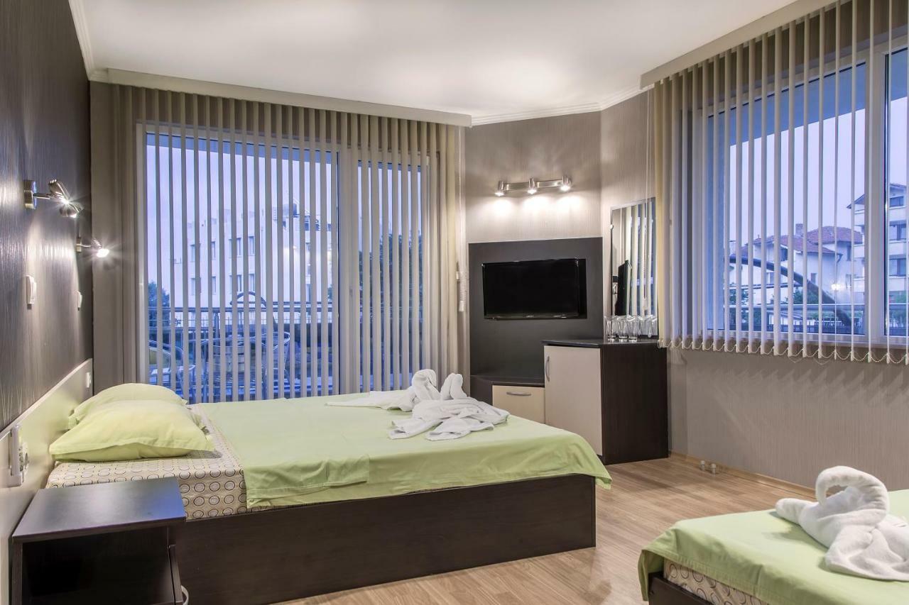 Адена Трейд Еоод TTchernomorets Extérieur photo